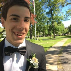 Meet your Posher, Sam